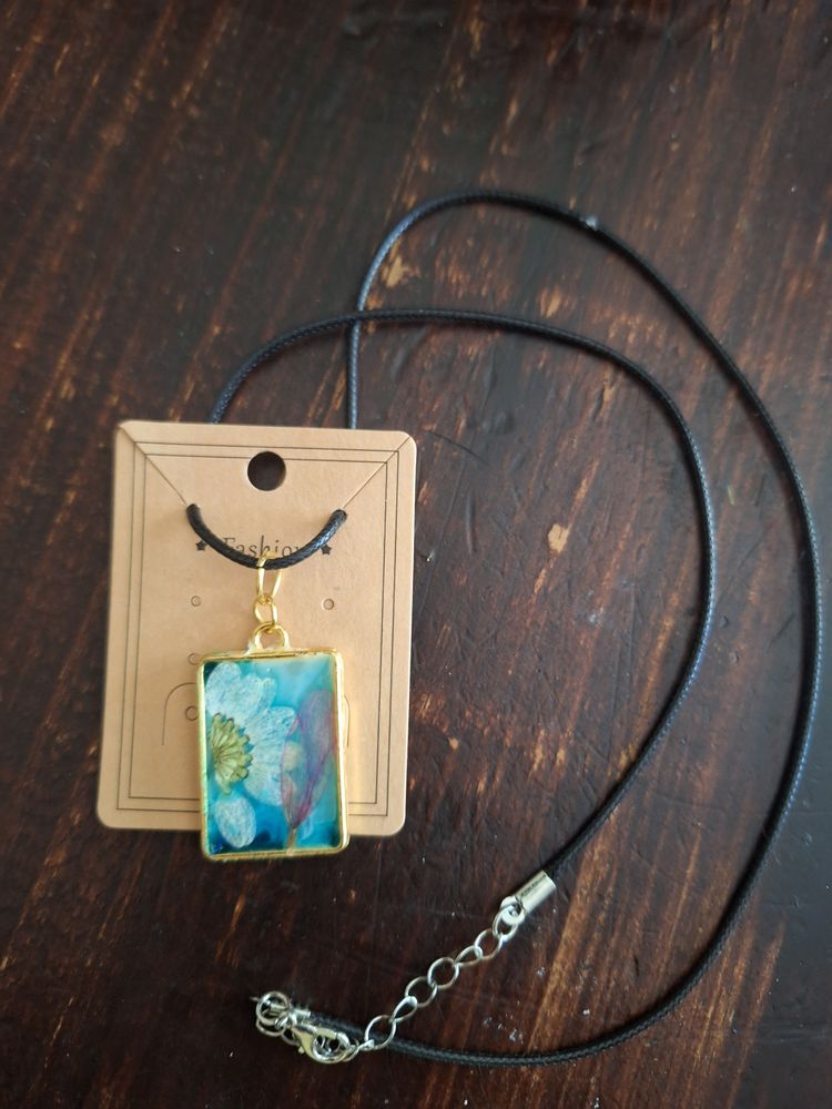 Resin necklace