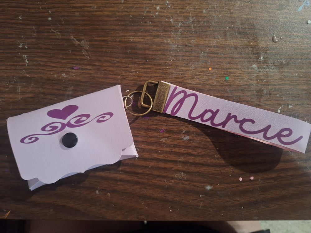 Personalized card/money wristlet
